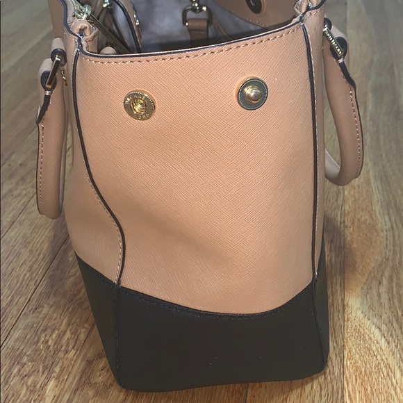 Michael Kors two tone bag - Picture 7 of 7